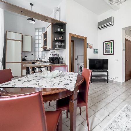 Realkasa Carracci Apartment Bologna Eksteriør billede