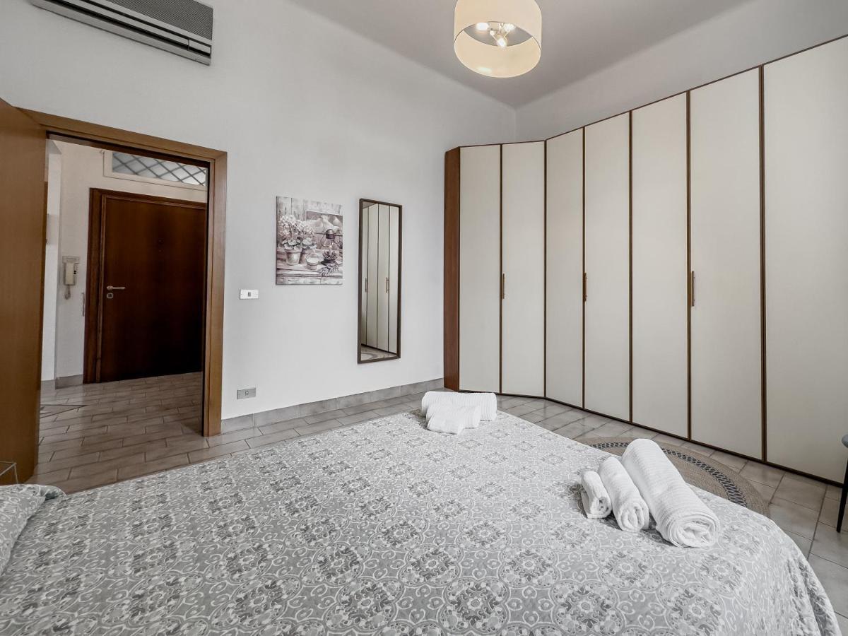 Realkasa Carracci Apartment Bologna Eksteriør billede