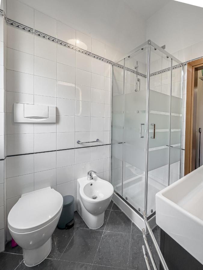 Realkasa Carracci Apartment Bologna Eksteriør billede